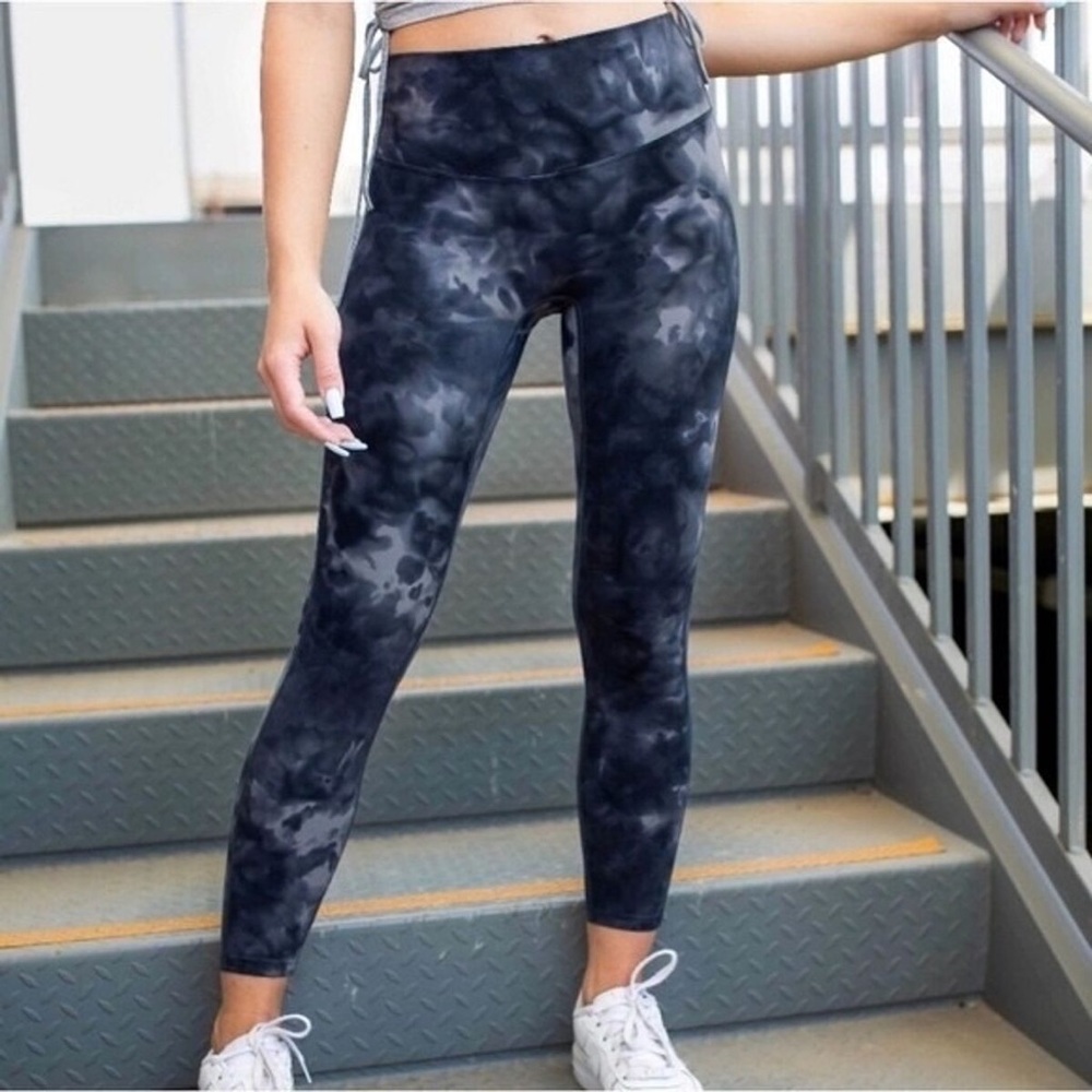 NWOT Zyia Grey Tie Dye 7/8 leggings